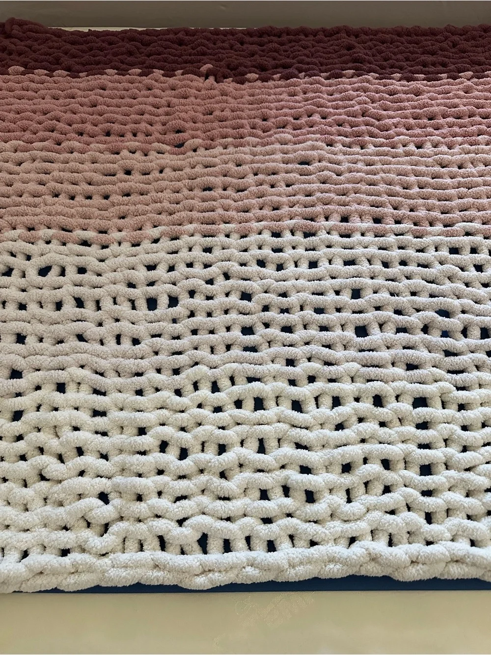 Chunky Ombre Knit Throw Blanket in White Pink Handmade like new Chenille Cozy